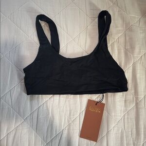 GIRLFRIEND COLLECTIVE Hermosa Bikini Top in Black NWT